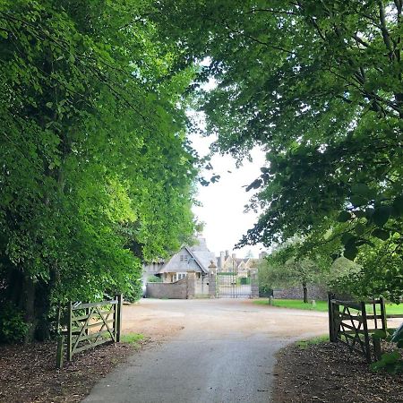 The Manor Stables Villa Sturminster Newton Exterior photo